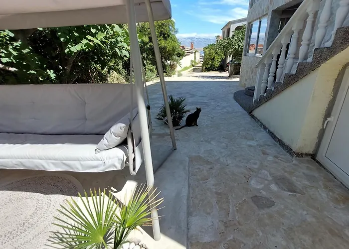 Summerhouse * Vir